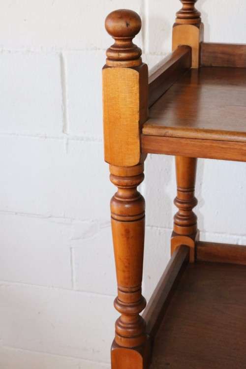 A lovely vintage solid teak cabinet/ side server with loads of space, perfect for a dining room
