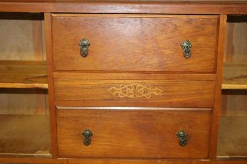 A stunning antique oak side server cabinet w/ loads of drawer and cupboard space in great condition