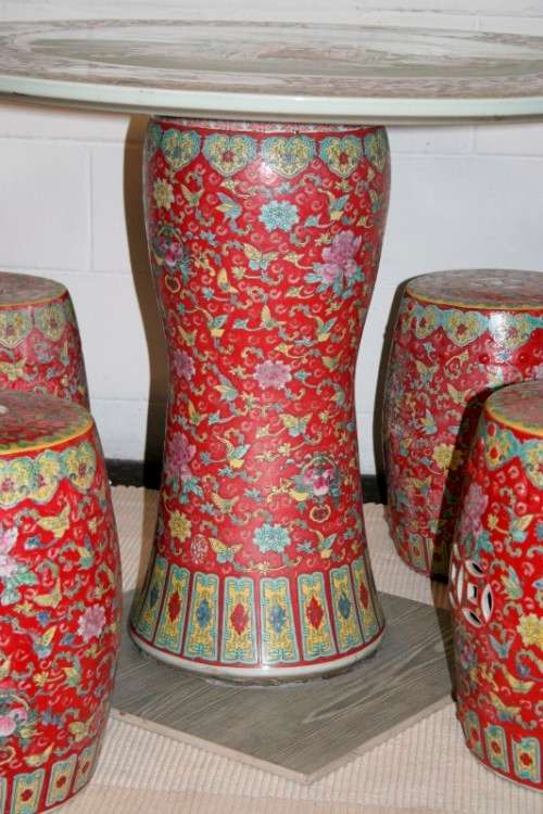 **RS17** A stunning & vibrant hand painted Chinese glaze porcelain garden table & 4x stools