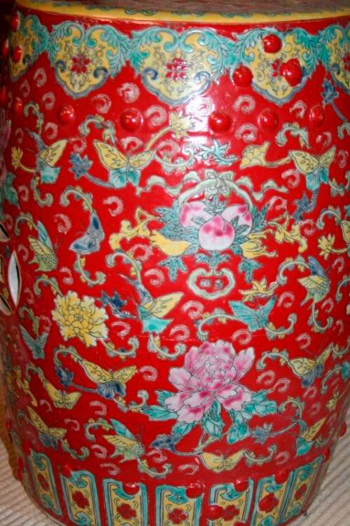 **RS17** A stunning & vibrant hand painted Chinese glaze porcelain garden table & 4x stools