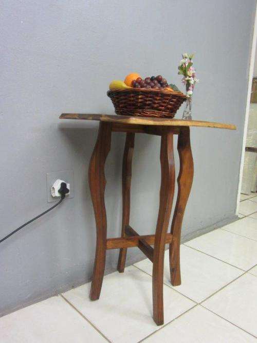 A magnificent African Blackwood occasional table; perfect for a table lamp/ display piece - RS17Sale