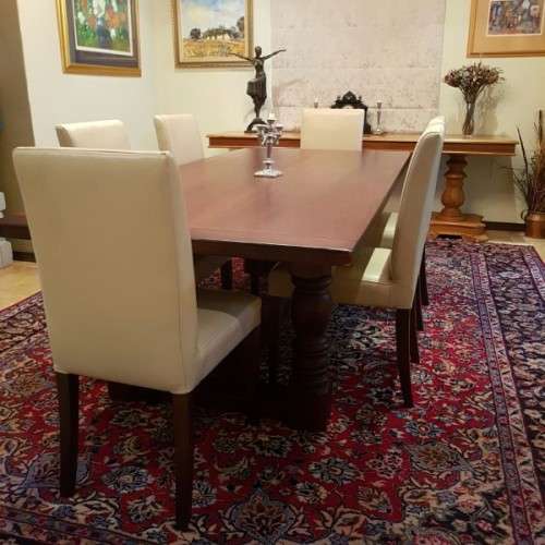A superb modern styled long (2.4m) dining room table w/ 6x stunning genuine leather high-back chairs