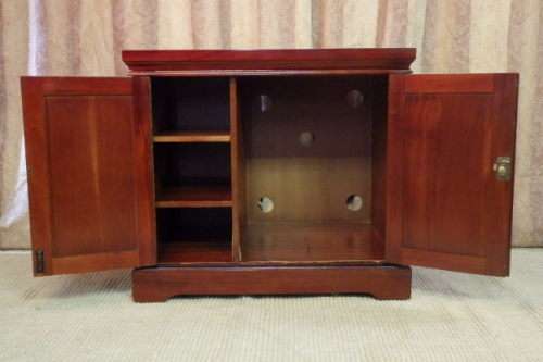 Fantastic and stunningly made double door mahogany cabinets on castors - ideal minibar in guest room