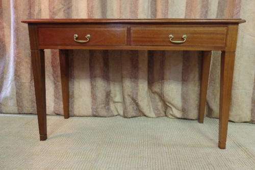 **RS17_Clearance** Awesome & well made quality double-drawer mahogany hallway table w/ brass handles
