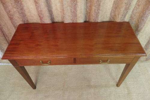 **RS17_Clearance** Awesome & well made quality double-drawer mahogany hallway table w/ brass handles