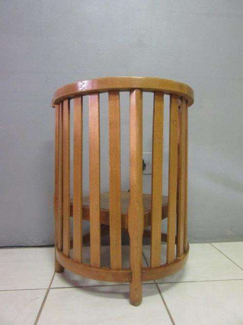 A wonderful solid oak round "barrel back" corner chair in good condition - lovely!