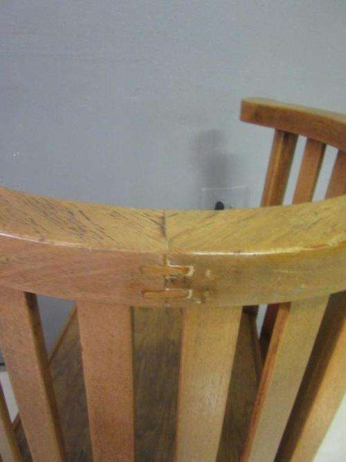 A wonderful solid oak round "barrel back" corner chair in good condition - lovely!