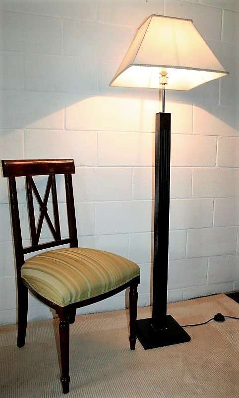 Superb tall mahogany "fluted" standing (floor) lamps with gorgeous large top-quality lampshade