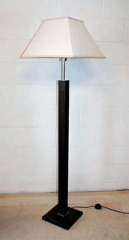 Superb tall mahogany "fluted" standing (floor) lamps with gorgeous large top-quality lampshade