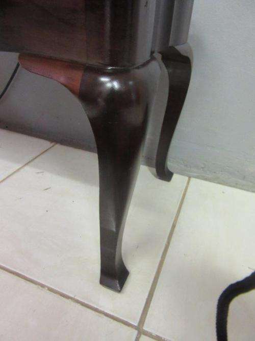 Awesome vintage Imbuia Queen Anne centre coffee table with cabriole legs in great condition RS17Sale