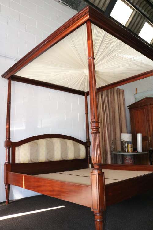 A luxurious solid Teak four-poster KING SIZE canopy bed w/ mattress in amazing condition!!RS17Bed