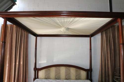 A luxurious solid Teak four-poster KING SIZE canopy bed w/ mattress in amazing condition!!RS17Bed