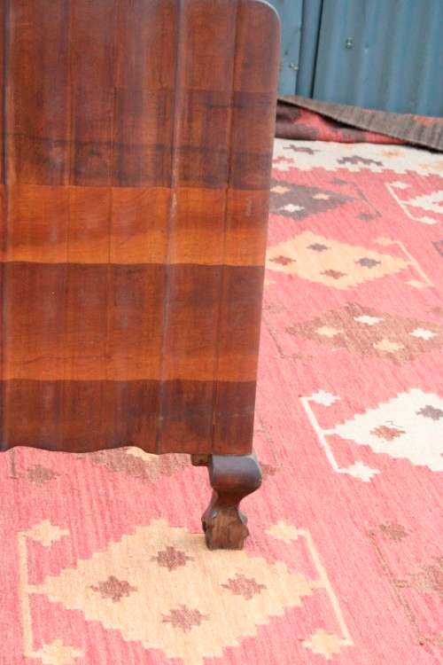 Two fabulous single beds incl. headboards, footboards & mounting struts in great condition - RS17Bed