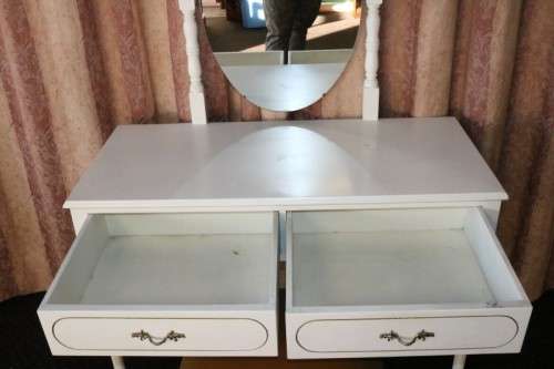 A lovely vintage white dressing table, side table and stool - lovely bedroom set in great condition