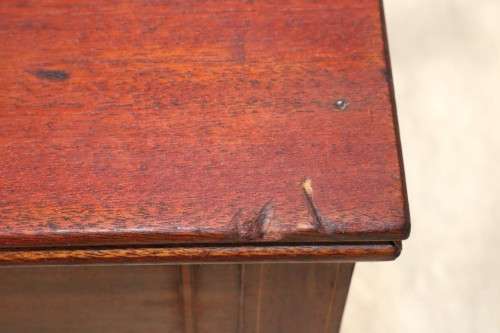 A wonderful vintage Mahogany occasional coffee table with wooden inlay detailing - lovely