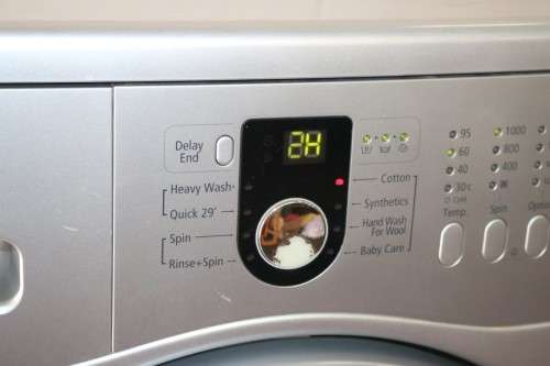 A superb silver Samsung (WF8500NHS) electronic front loader washing machine - fully working!