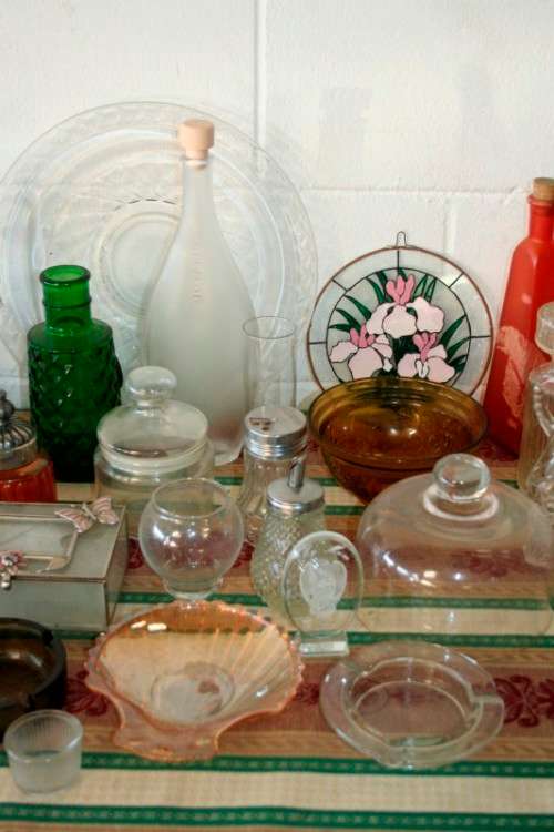 "Job Lot" An awesome collection of assorted glassware incl stained glass & much more; RS17Sale