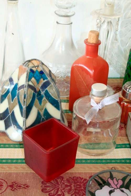 "Job Lot" An awesome collection of assorted glassware incl stained glass & much more; RS17Sale