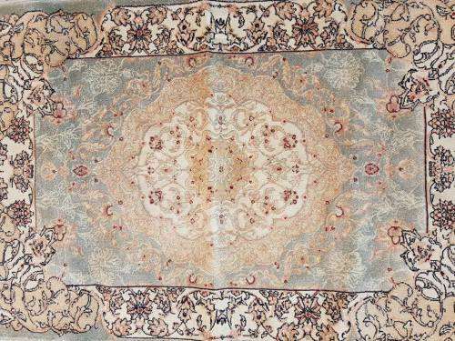 Two lovely navy blue and beige "Silky Shiraaz" carpets with a stunning patterns - price/carpet