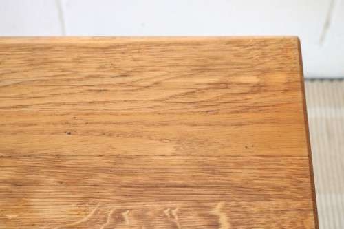 A gorgeous and stylish vintage solid Oak occasional/ side table with Sheraton legs - lovely