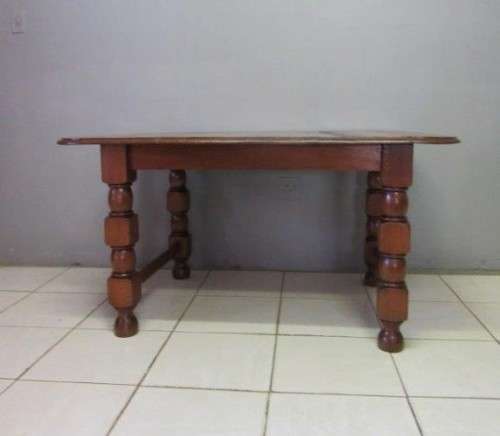 A gorgeous and stylish Oak occasional table - perfect dining table in smaller areas!