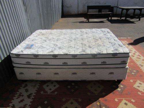 An awesome double "Edblo Sundowner" bed - mattress and base set in good condition - RS17Sale