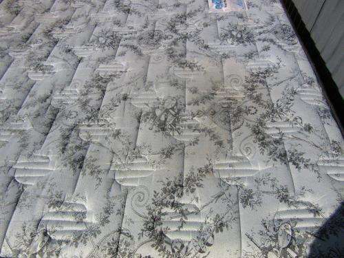 An awesome double "Edblo Sundowner" bed - mattress and base set in good condition - RS17Sale