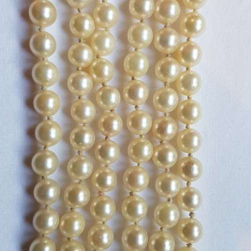 A beautiful 136cm endless-strand of ivory-white Japanese Akoya cultured pearls in stunning condition