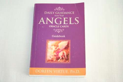 Doreen Virtue's "Daily Guidance from your Angels" boxed Oracle Cards - A 44 card deck and guidebook