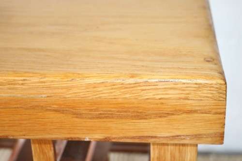 A fabulous 16 bottle solid Oak wine rack with individual wine bottle slots in excellent condition!