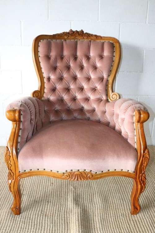 2x gorgeous Victorian French Walnut arm chairs with deep button detailing & stunning pink upholstery