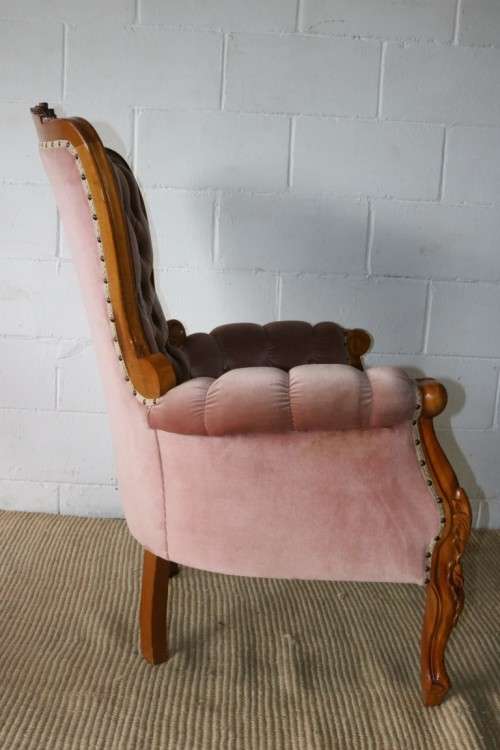 2x gorgeous Victorian French Walnut arm chairs with deep button detailing & stunning pink upholstery