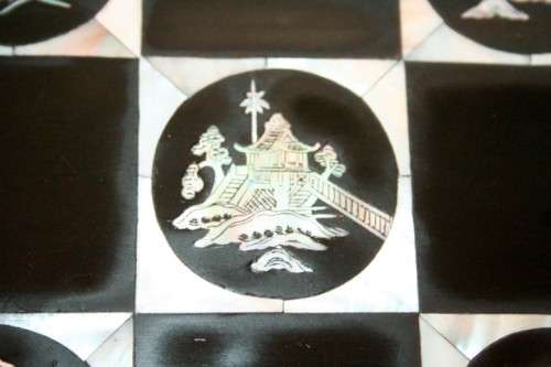 **RS17** A Vietnamese black-lacquered chess & backgammon board w/ mother of pearl inlay