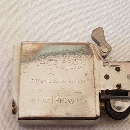 An amazing chromed (pre-1994) Republic of South Africa flag Zippo lighter in its box = UNUSED!!