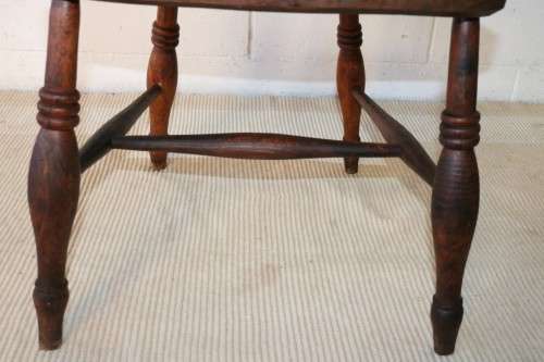 A charming vintage solid carved Oak "Cottage Style" occasional/ dining carver chair - RS17Sale