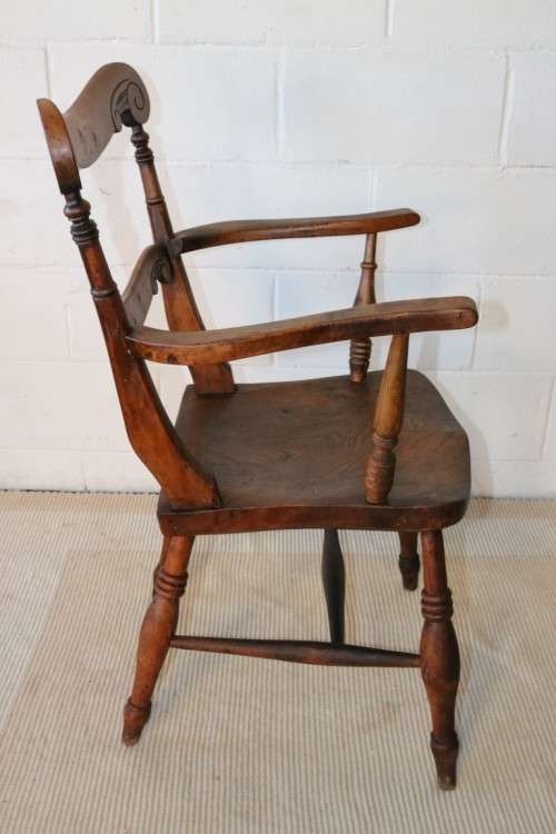 A charming vintage solid carved Oak "Cottage Style" occasional/ dining carver chair - RS17Sale