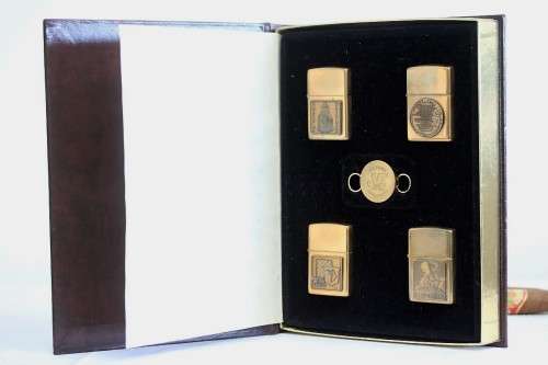 A magnificent "World War II - a remembrance" Zippo set w 4x lighters and a key ring - stunning gift!