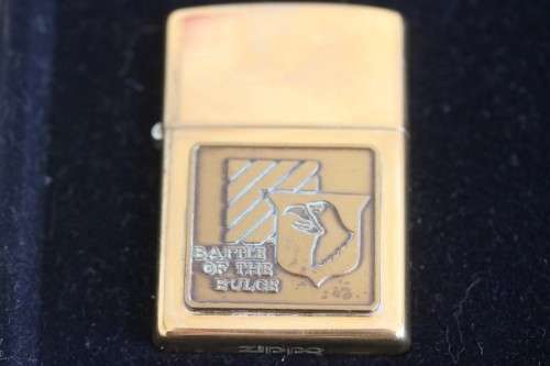 A magnificent "World War II - a remembrance" Zippo set w 4x lighters and a key ring - stunning gift!