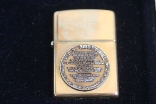 A magnificent "World War II - a remembrance" Zippo set w 4x lighters and a key ring - stunning gift!