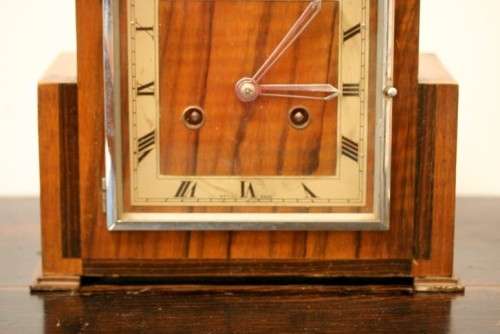 A stylish vintage British made Art Deco "British Clock Coronet" mechanical mantel clock