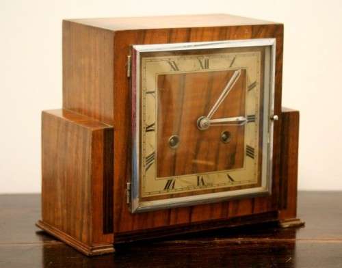 A stylish vintage British made Art Deco "British Clock Coronet" mechanical mantel clock