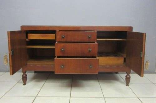 An awesome vintage Art Deco buffet server with 3x good size drawers, two cupboards & bottle inserts