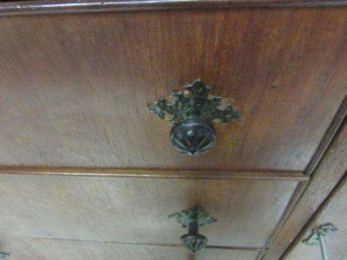 An awesome vintage Art Deco buffet server with 3x good size drawers, two cupboards & bottle inserts