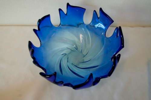 Spectacular & beautifully made LRG blue layered glass bowl w/ a flame appearance in great condition