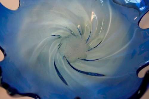 Spectacular & beautifully made LRG blue layered glass bowl w/ a flame appearance in great condition