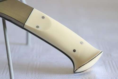 An amazing and very rare original Fanie La Grange custom made knife with a wooden handle!!