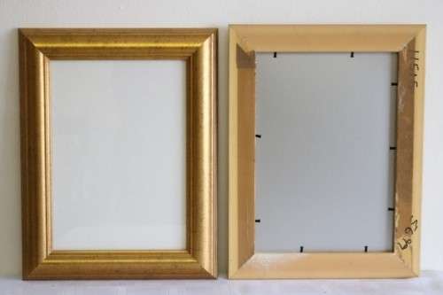 **RS17** A pair of gold gilded moulded picture frames in great condition - perfect for photos too