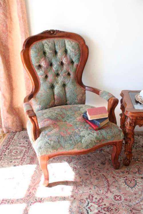 Wow! Magnificent pair of Victorian "king and queen" hand carved chairs with deep button detailing!