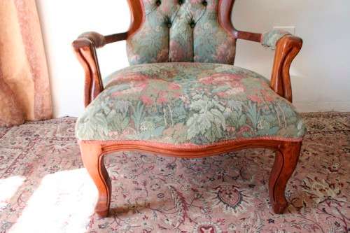 Wow! Magnificent pair of Victorian "king and queen" hand carved chairs with deep button detailing!