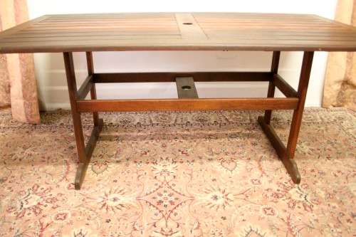 A fabulous modern slatted Teak 6-seater patio/garden set including six cushions.